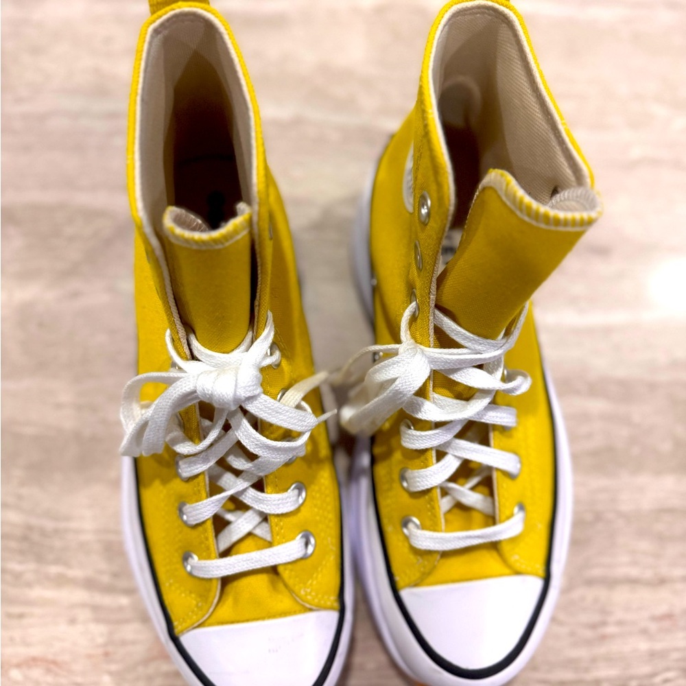 New Yellow Converse Unisex Run Star Hike Platform Chuck Taylor 8.5 Women / 7 Men